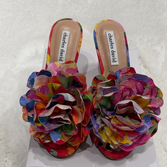 Charles David Colorful Floral Heels,size 7M - Picture 3 of 17